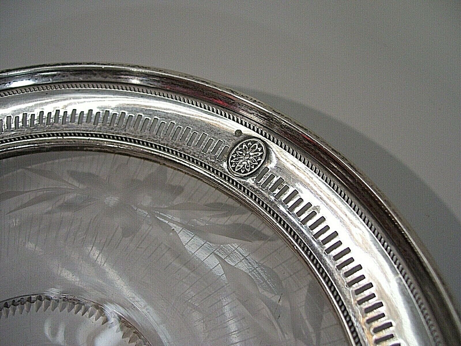 Webster Sterling Silver Pierced-edge Floral-etched Glass Footed Plate 5-3/4"