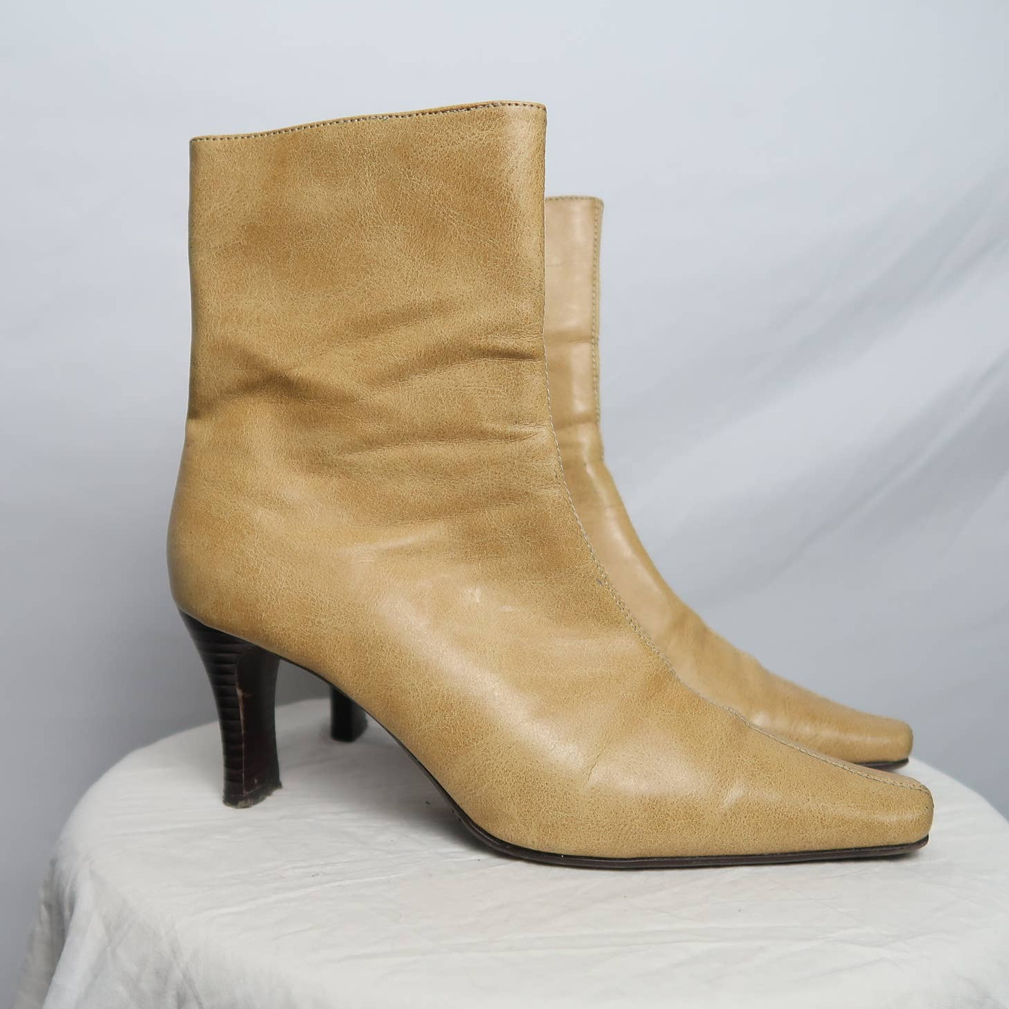 Vintage 90s Lei Light Tan Faux Leather Square Toe Ankle Boots 6