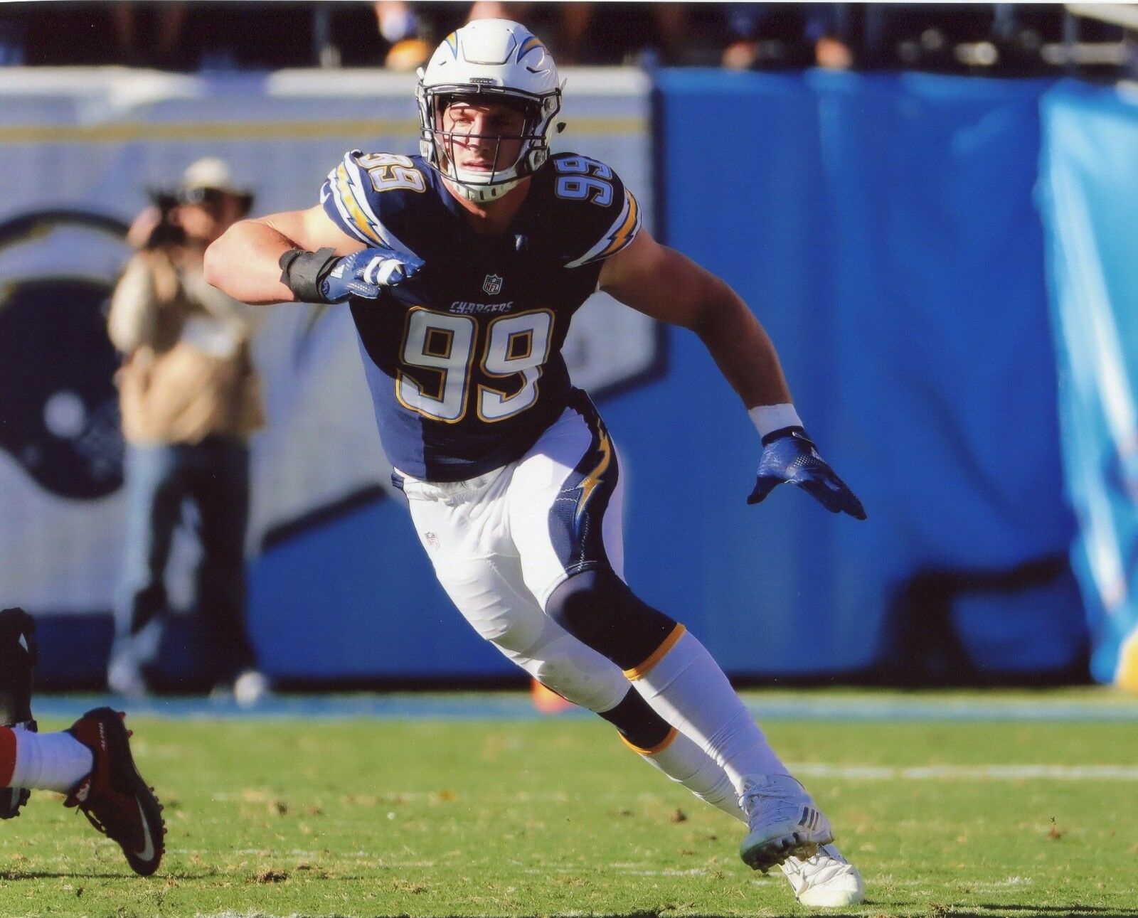 Joey Bosa Los Angeles Chargers 8x10 Sports Photo (jj)