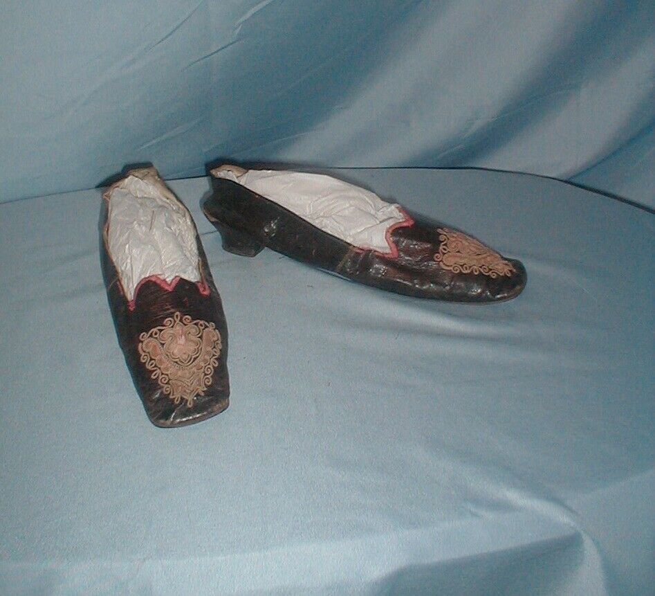Antique Shoes Victorian 1860's Black Leather And Pink Silk