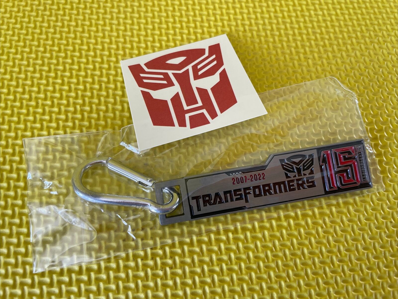 Sdcc 2022 - Transformers Keychain & Sticker - Exclusive Hasbro Comic Con 15th