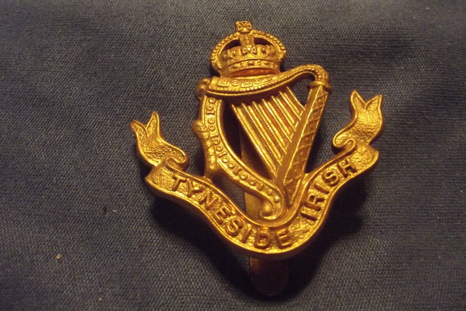 Ww I British Cap Badge To The 20th, 27th & 30th Battalions (tyneside Irish)